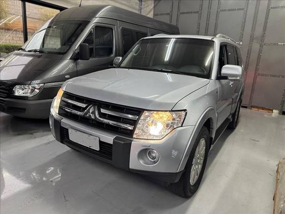 MITSUBISHI PAJERO FULL 3.8 HPE 4X4 V6 24V GASOLINA 4P AUTOMÁTICO